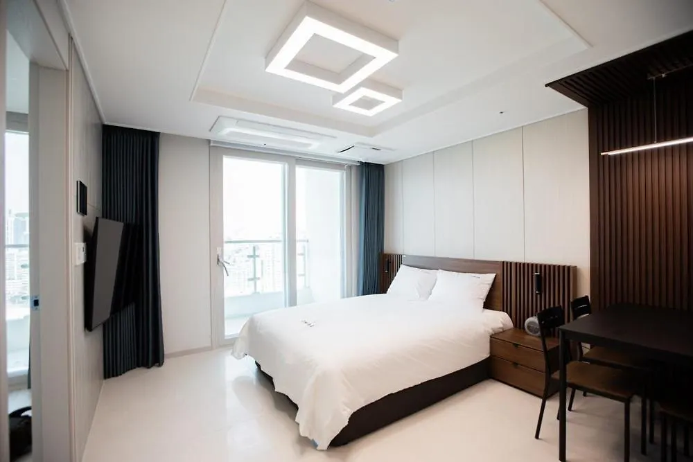 Busan Ocean Sky Osilla
